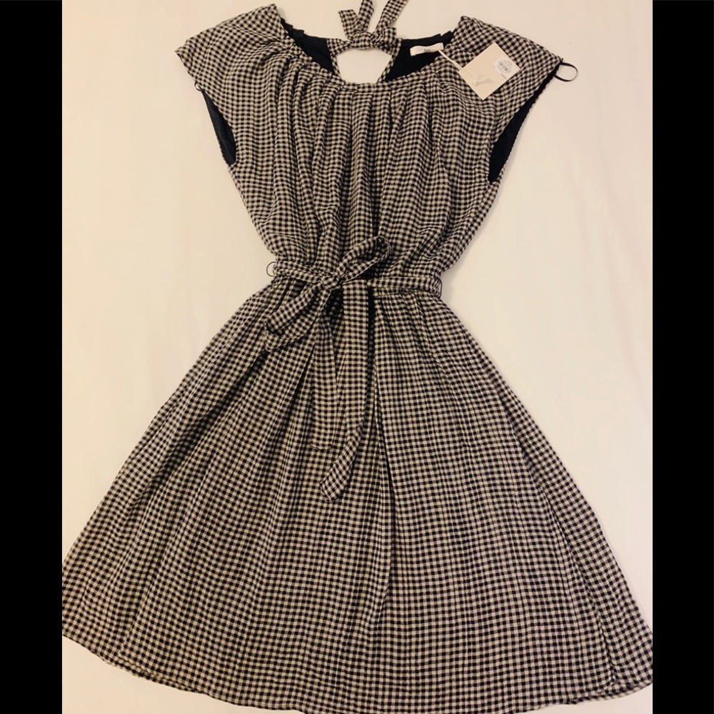 Dress - Picture 4 of 4
